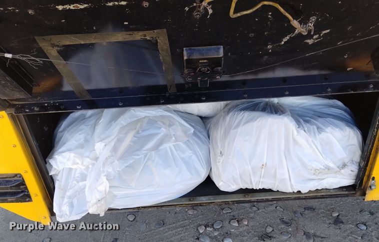 image for item DK8872 1995 Blue Bird TC2000  school bus