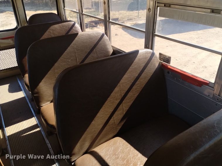 image for item DK8872 1995 Blue Bird TC2000  school bus