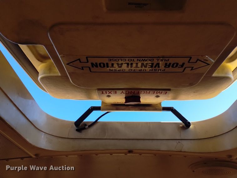 image for item DK8872 1995 Blue Bird TC2000  school bus