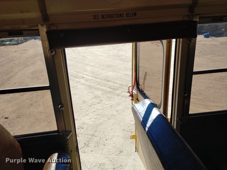 image for item DK8872 1995 Blue Bird TC2000  school bus