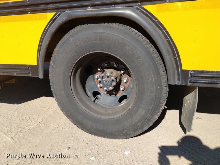 image for item DK8872 1995 Blue Bird TC2000  school bus