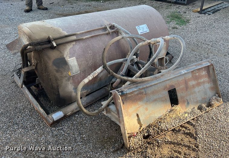 image for item DN3173 Skid steer broom