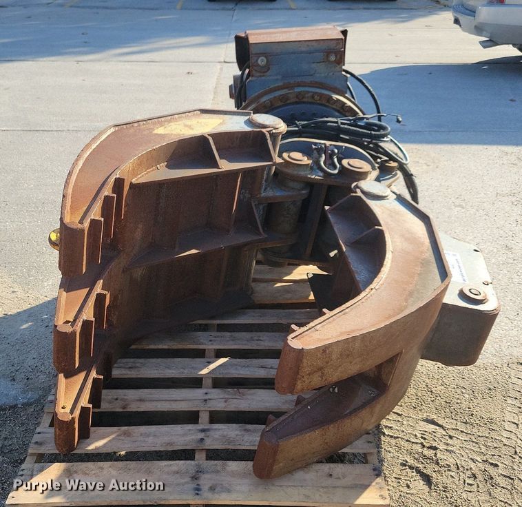image for item DN4219 Dymax  60" W excavator grapple