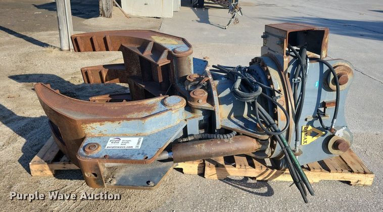 image for item DN4219 Dymax  60" W excavator grapple