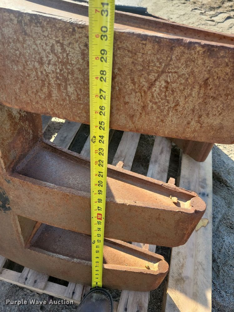 image for item DN4219 Dymax  60" W excavator grapple