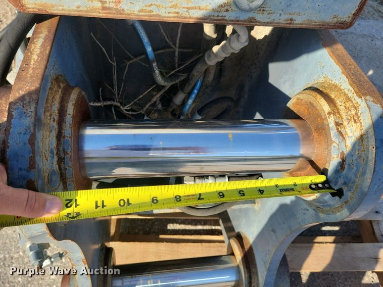 image for item DN4219 Dymax  60" W excavator grapple