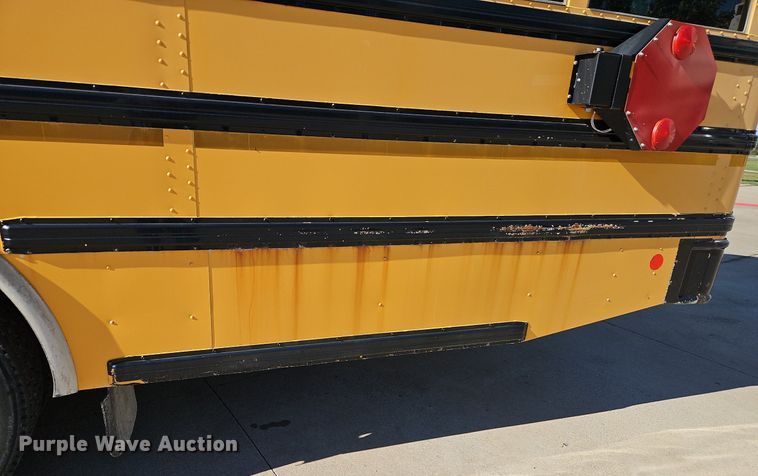 image for item DN7052 2010 IC PB10500  school bus