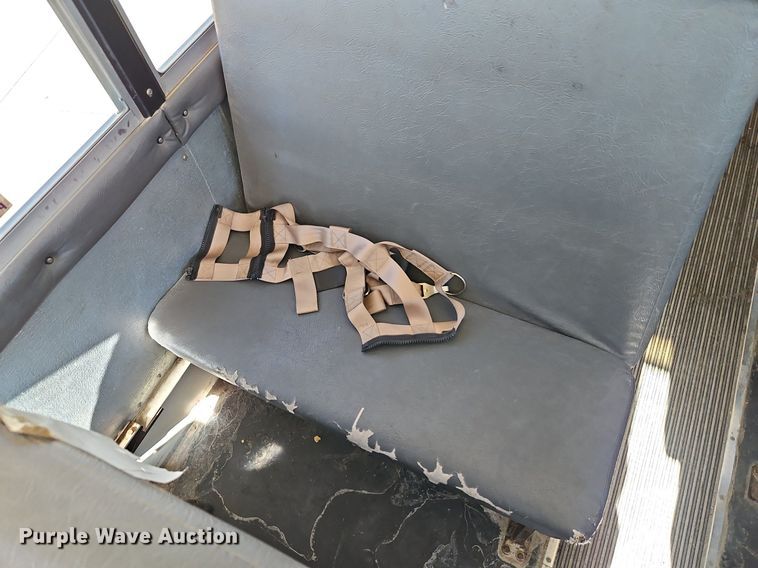 image for item DN7052 2010 IC PB10500  school bus