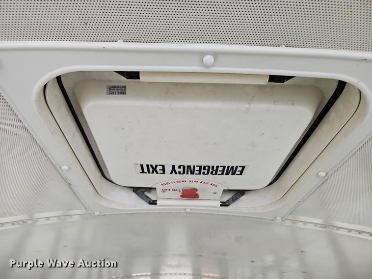 image for item DN7052 2010 IC PB10500  school bus