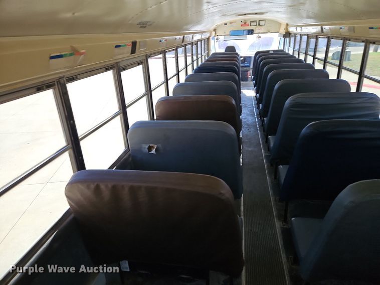 image for item DN7052 2010 IC PB10500  school bus