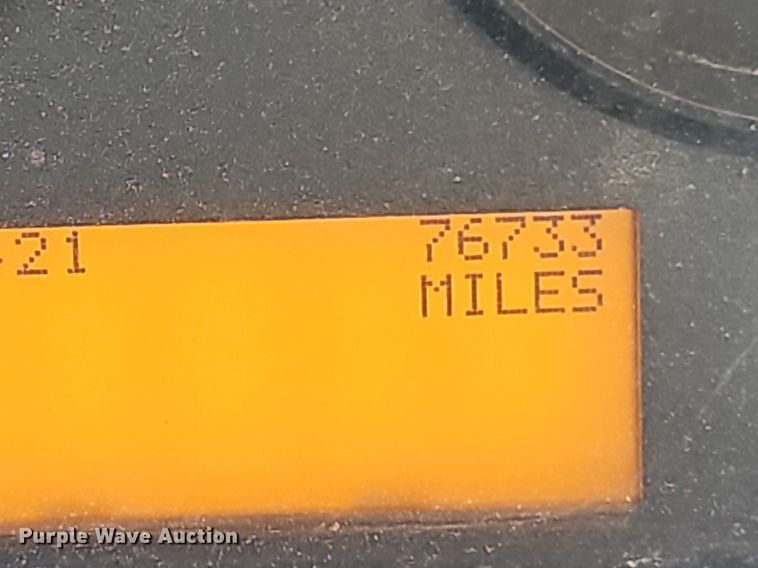 image for item DN7052 2010 IC PB10500  school bus