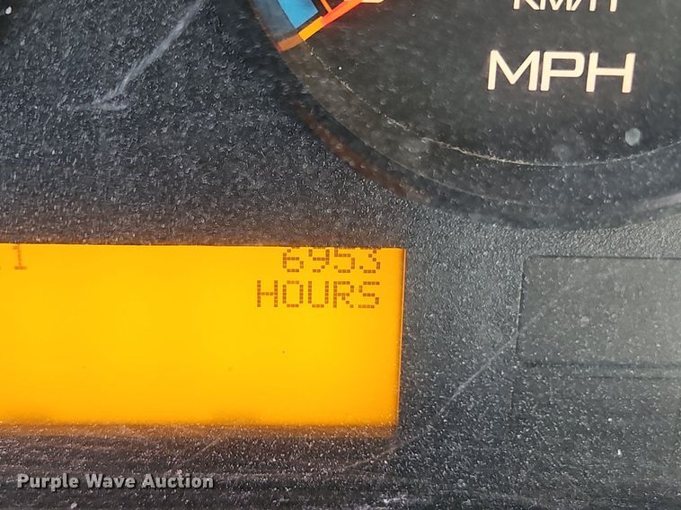 image for item DN7052 2010 IC PB10500  school bus