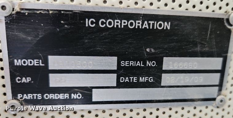 image for item DN7052 2010 IC PB10500  school bus