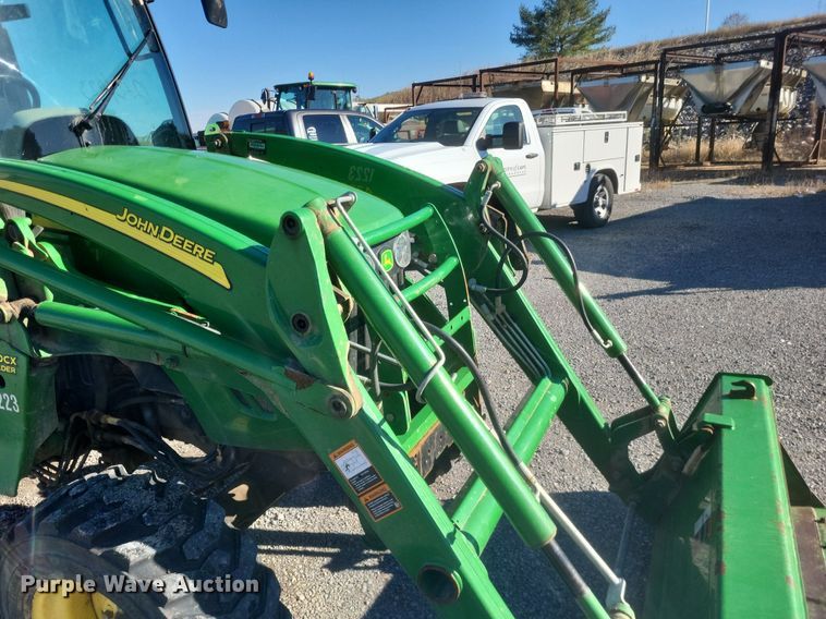 image for item DO4701 2009 John Deere 4320  MFWD tractor