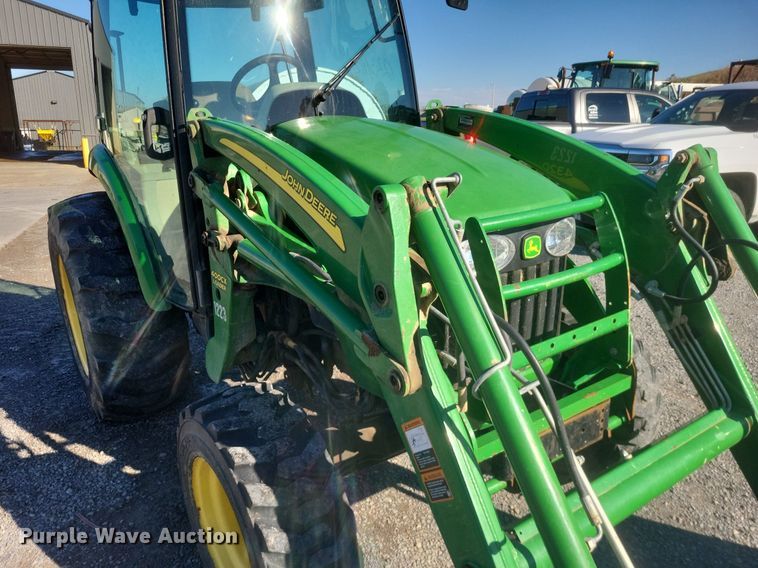 image for item DO4701 2009 John Deere 4320  MFWD tractor