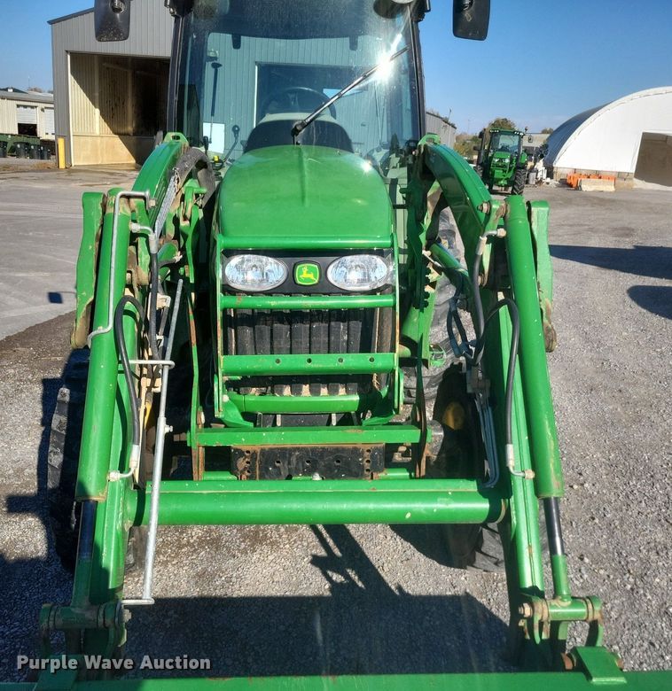 image for item DO4701 2009 John Deere 4320  MFWD tractor