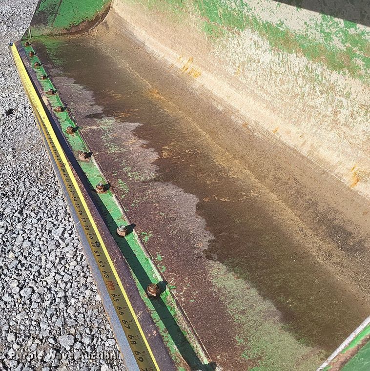 image for item DO4701 2009 John Deere 4320  MFWD tractor