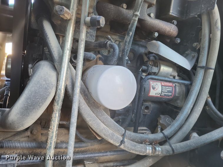 image for item DO4701 2009 John Deere 4320  MFWD tractor