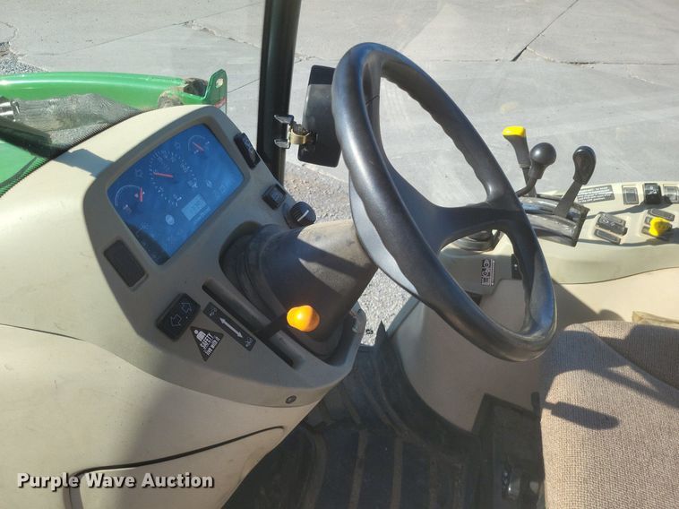 image for item DO4701 2009 John Deere 4320  MFWD tractor