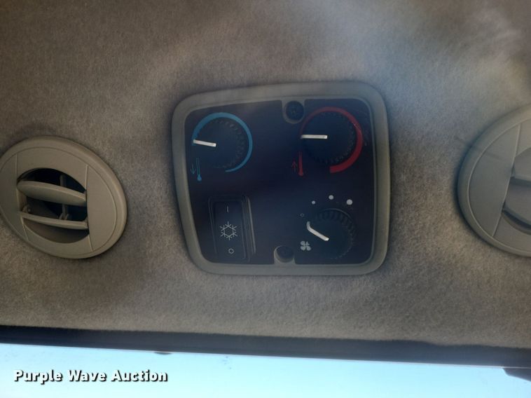 image for item DO4701 2009 John Deere 4320  MFWD tractor