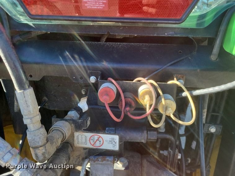 image for item DO4701 2009 John Deere 4320  MFWD tractor