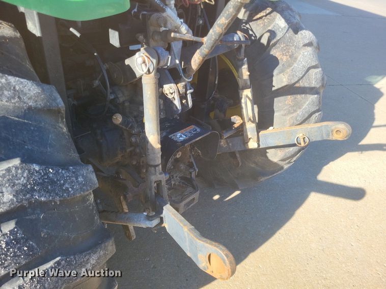 image for item DO4701 2009 John Deere 4320  MFWD tractor