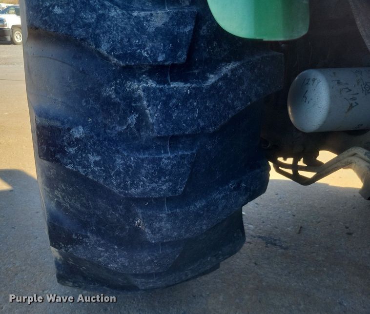 image for item DO4701 2009 John Deere 4320  MFWD tractor