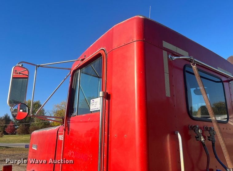 image for item DP2121 1988 Kenworth  semi truck