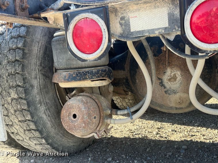 image for item DP2121 1988 Kenworth  semi truck