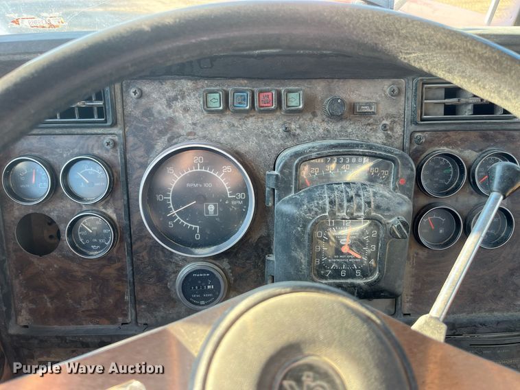 image for item DP2121 1988 Kenworth  semi truck