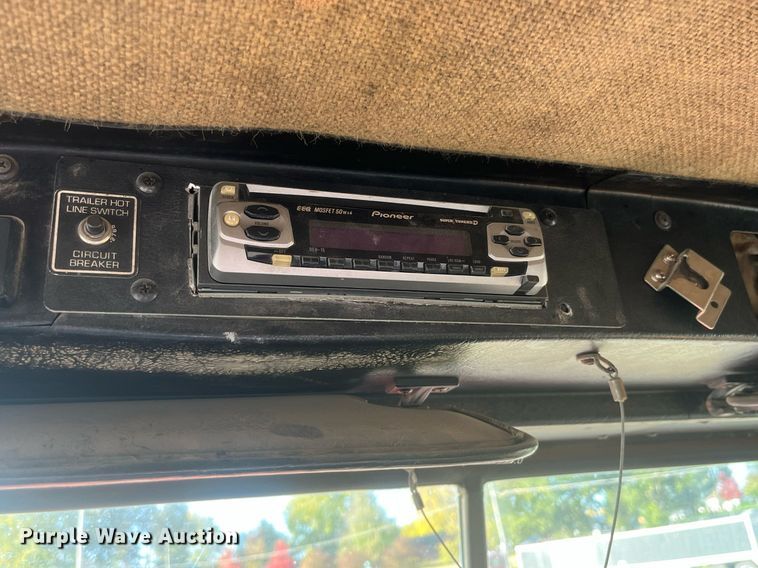 image for item DP2121 1988 Kenworth  semi truck