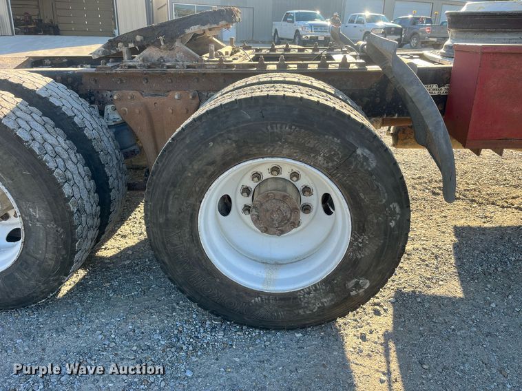 image for item DP2121 1988 Kenworth  semi truck