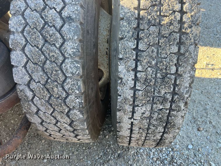 image for item DP2121 1988 Kenworth  semi truck