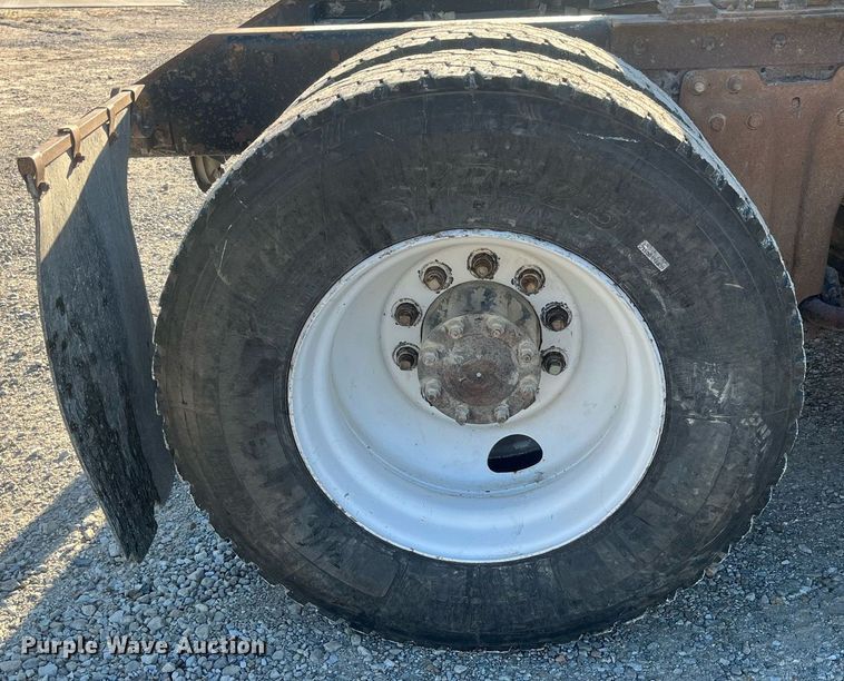 image for item DP2121 1988 Kenworth  semi truck