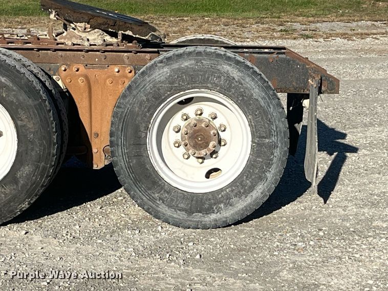 image for item DP2121 1988 Kenworth  semi truck