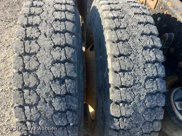 image for item DP2121 1988 Kenworth  semi truck