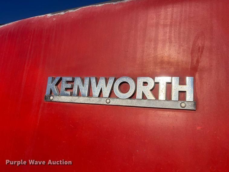 image for item DP2121 1988 Kenworth  semi truck