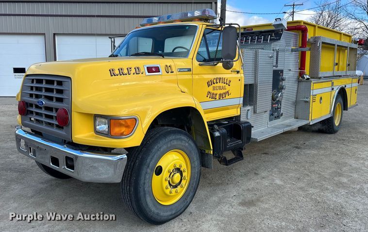image for item DQ1030 1996 Ford F700  fire truck