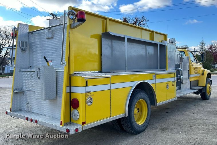 image for item DQ1030 1996 Ford F700  fire truck