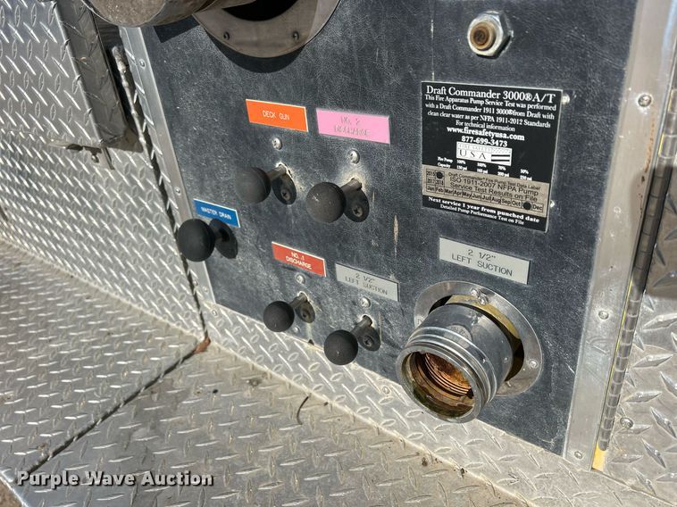 image for item DQ1030 1996 Ford F700  fire truck