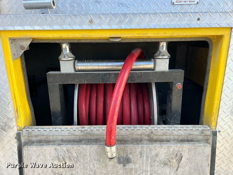 image for item DQ1030 1996 Ford F700  fire truck