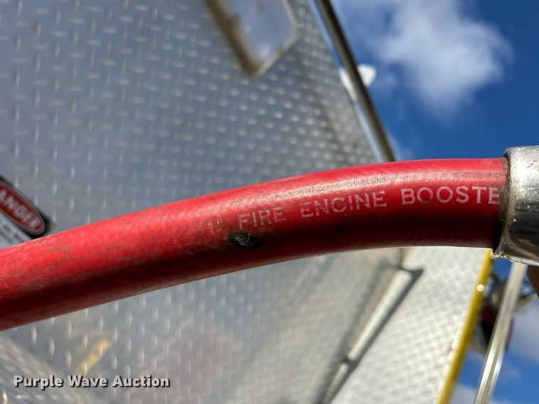 image for item DQ1030 1996 Ford F700  fire truck