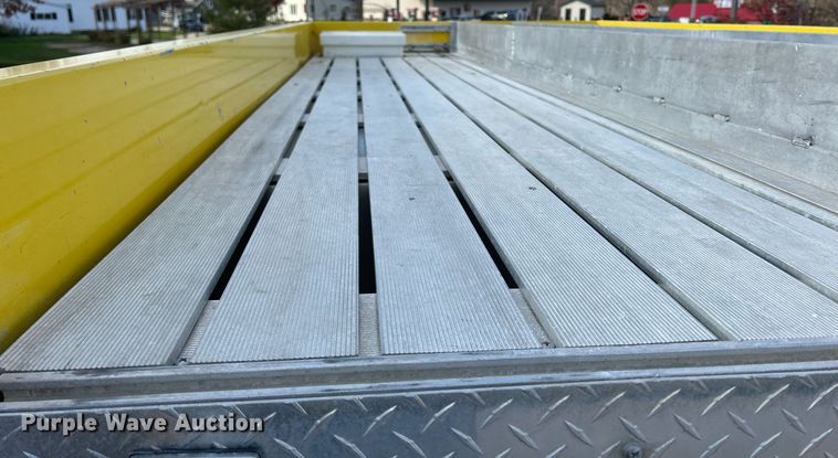 image for item DQ1030 1996 Ford F700  fire truck