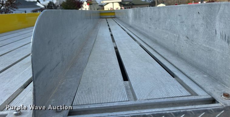 image for item DQ1030 1996 Ford F700  fire truck