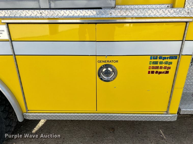 image for item DQ1030 1996 Ford F700  fire truck