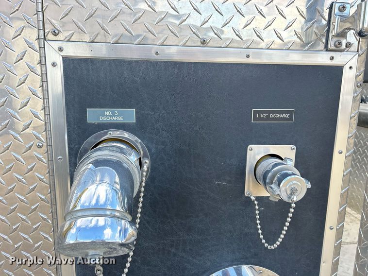 image for item DQ1030 1996 Ford F700  fire truck