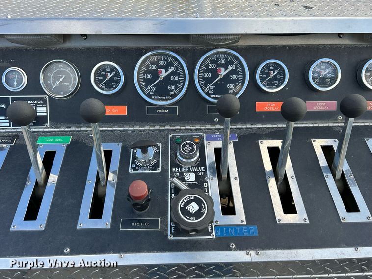 image for item DQ1030 1996 Ford F700  fire truck