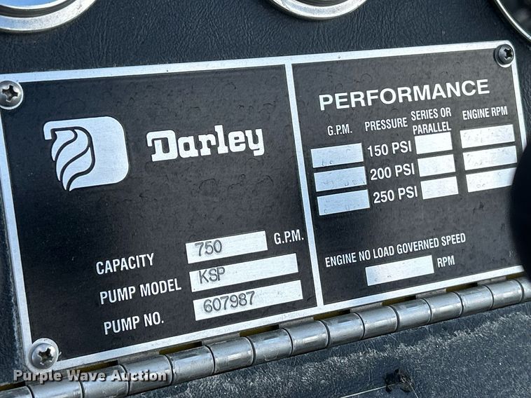 image for item DQ1030 1996 Ford F700  fire truck