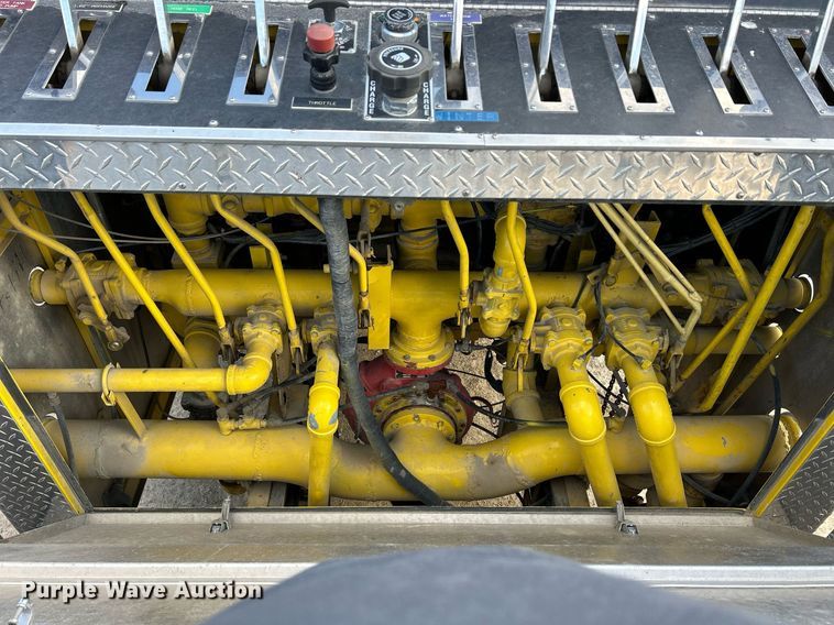 image for item DQ1030 1996 Ford F700  fire truck