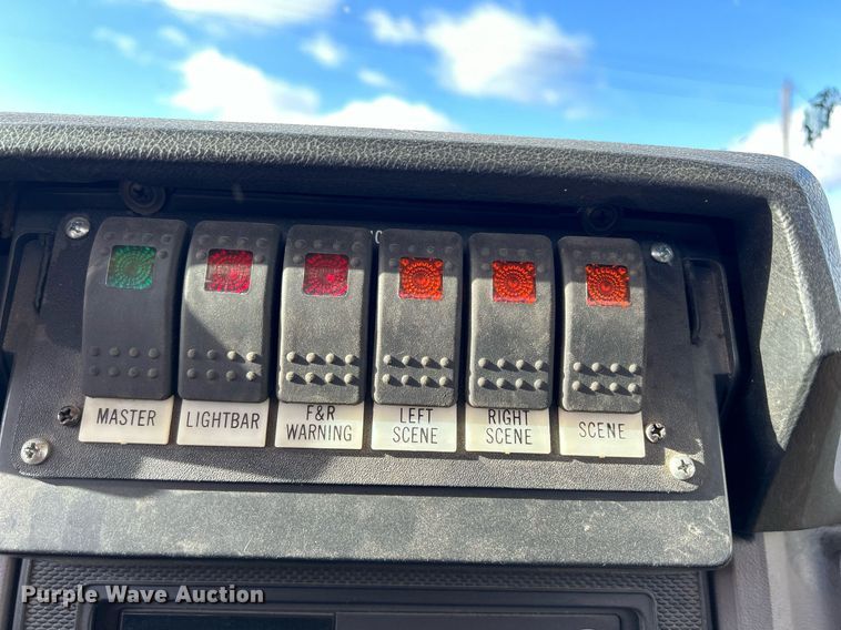 image for item DQ1030 1996 Ford F700  fire truck